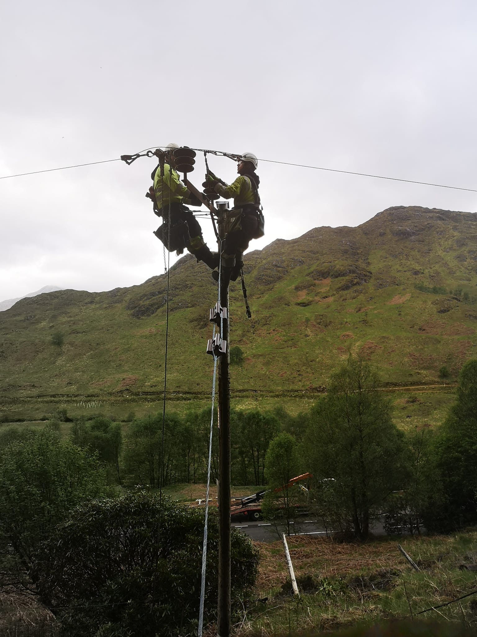 LineTech crew on overhead lines